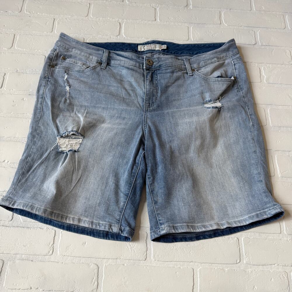 Torrid Women's Distressed Light Blue Denim Jean Long Shorts Size 20